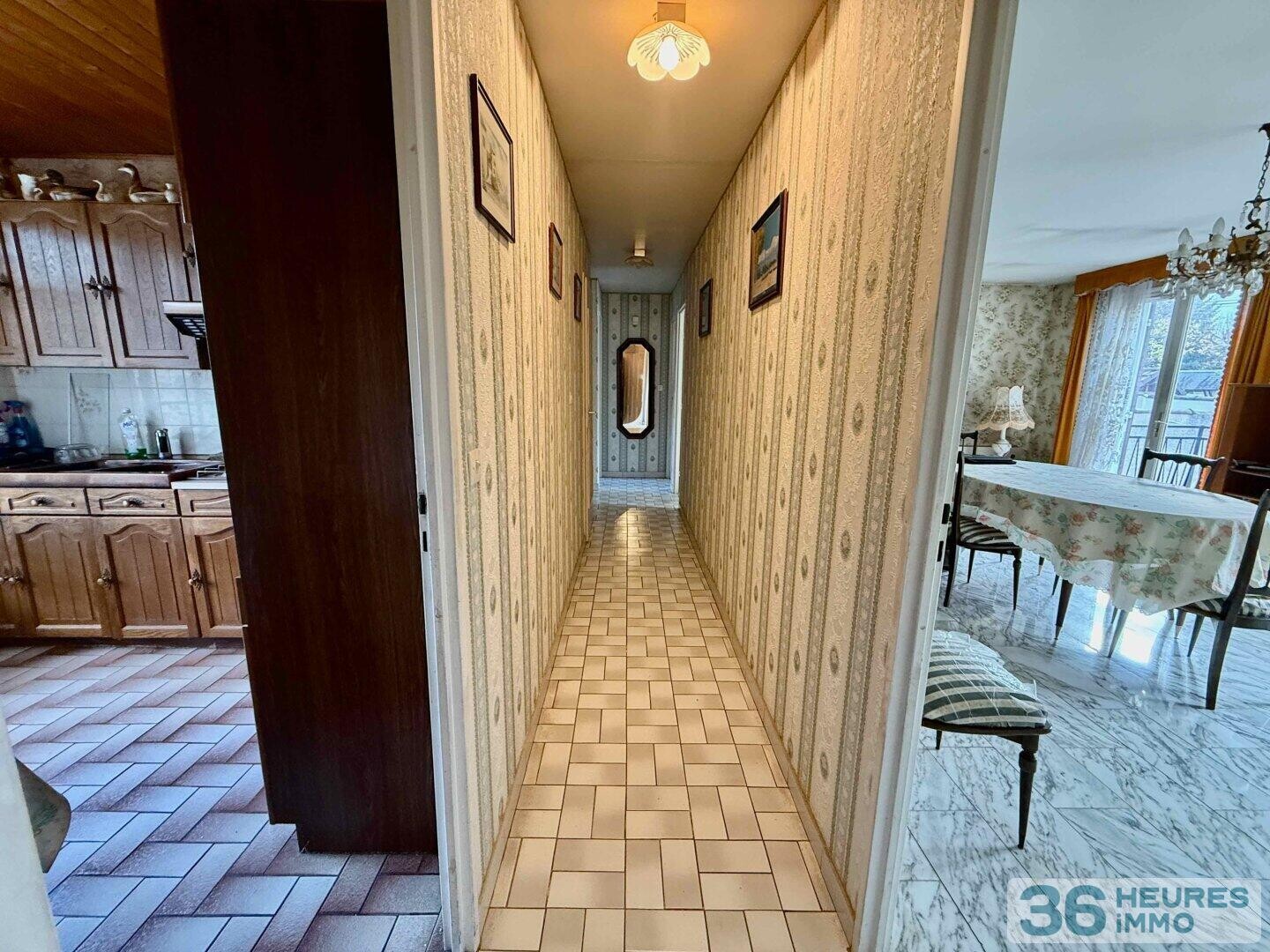 Maison 3 pièces de 83,56 m² + combles non aménagés de 80m² + sous-sol total de 67 m²