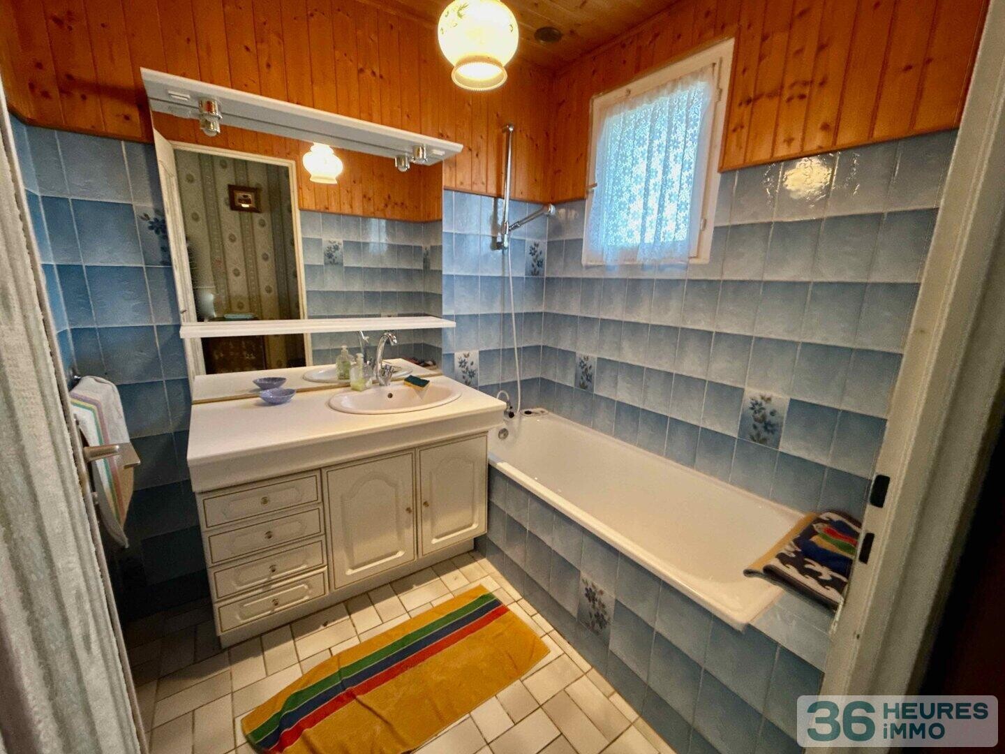 Maison 3 pièces de 83,56 m² + combles non aménagés de 80m² + sous-sol total de 67 m²