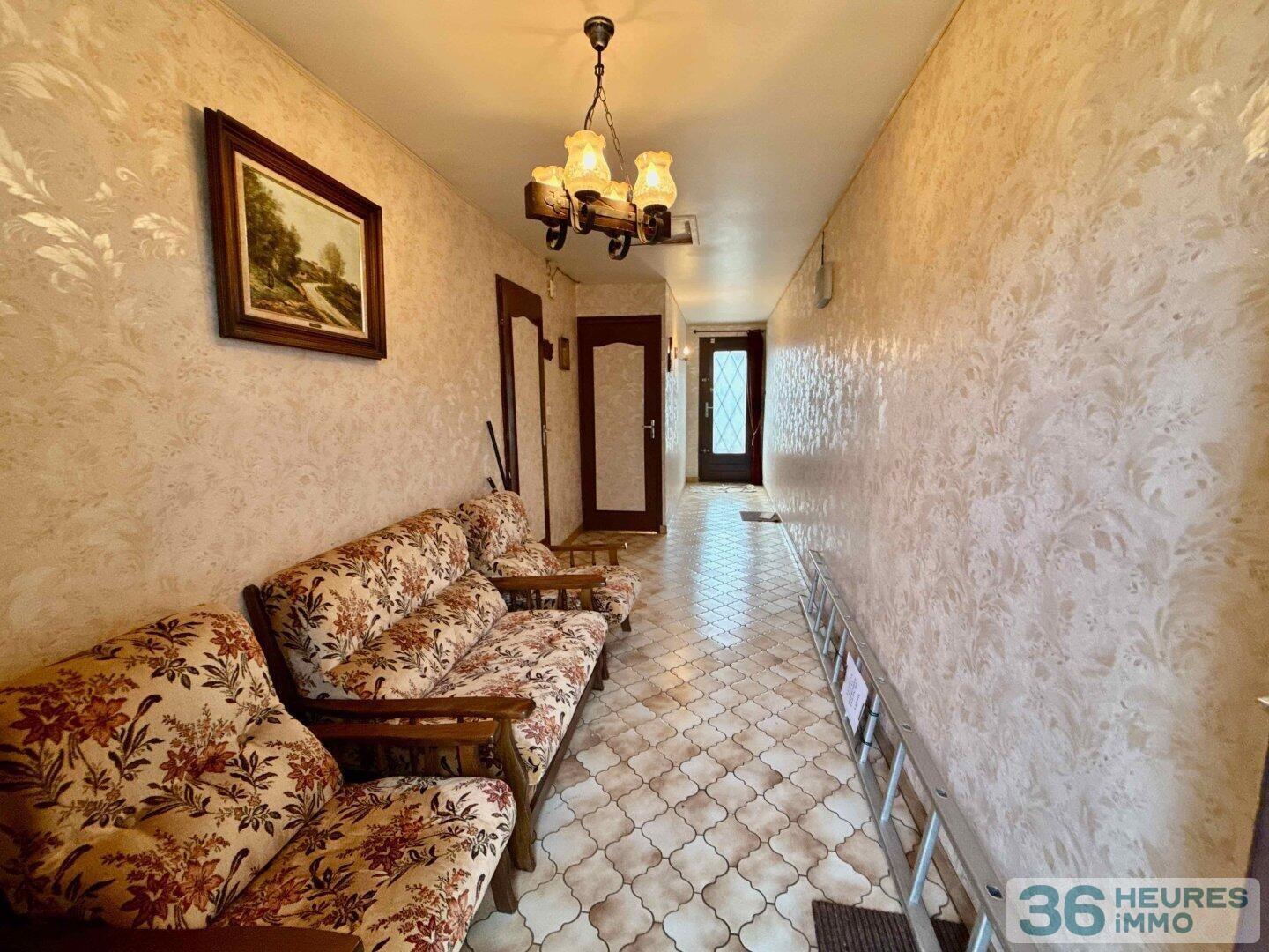 Maison 3 pièces de 83,56 m² + combles non aménagés de 80m² + sous-sol total de 67 m²