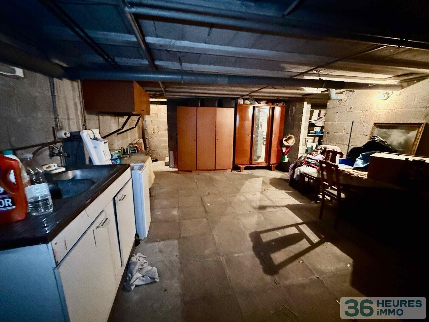 Maison 3 pièces de 83,56 m² + combles non aménagés de 80m² + sous-sol total de 67 m²