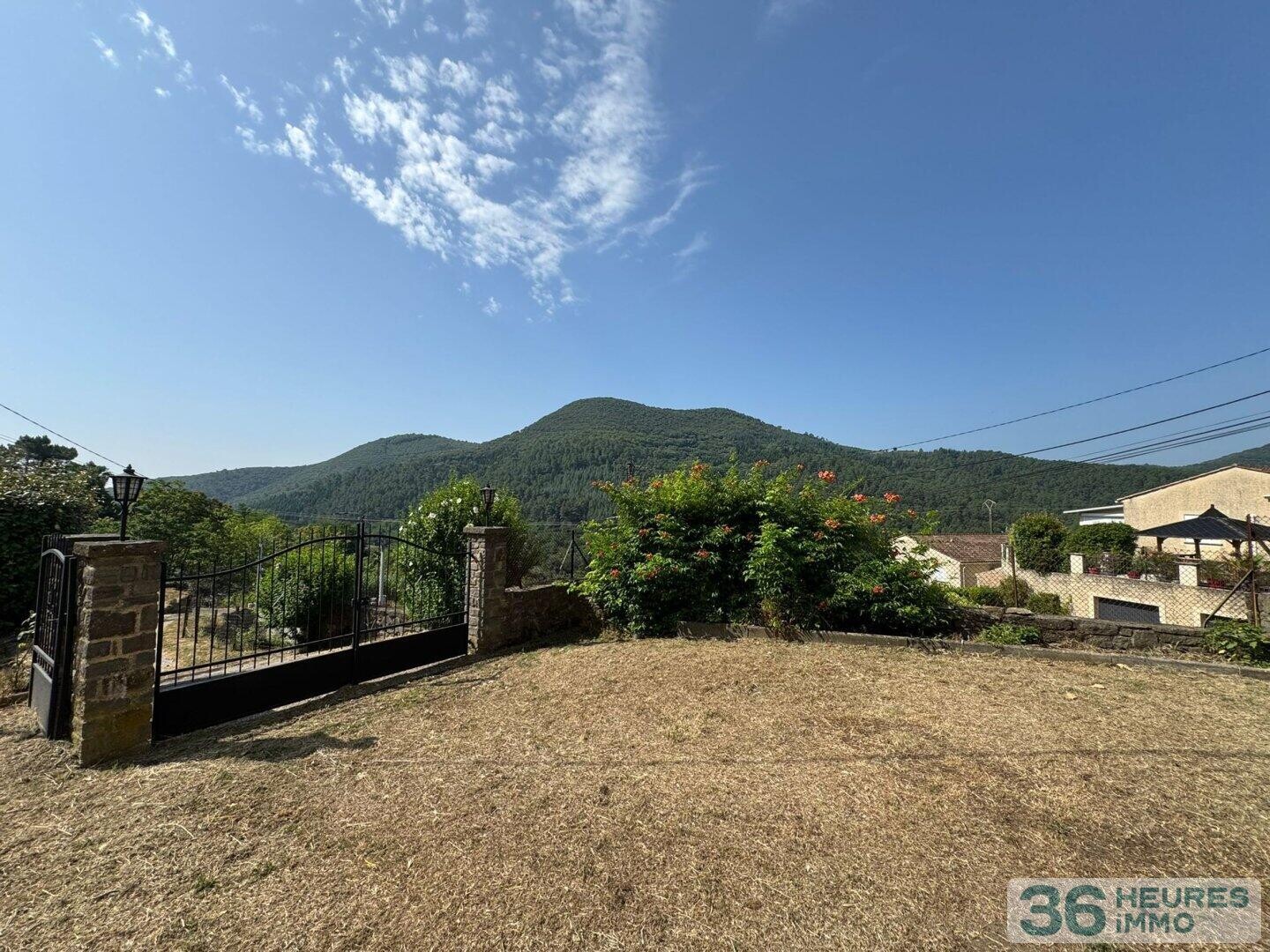 Maison Familiale T6, de 152 m² sur 1 865 m² – Vue dominante et Sud