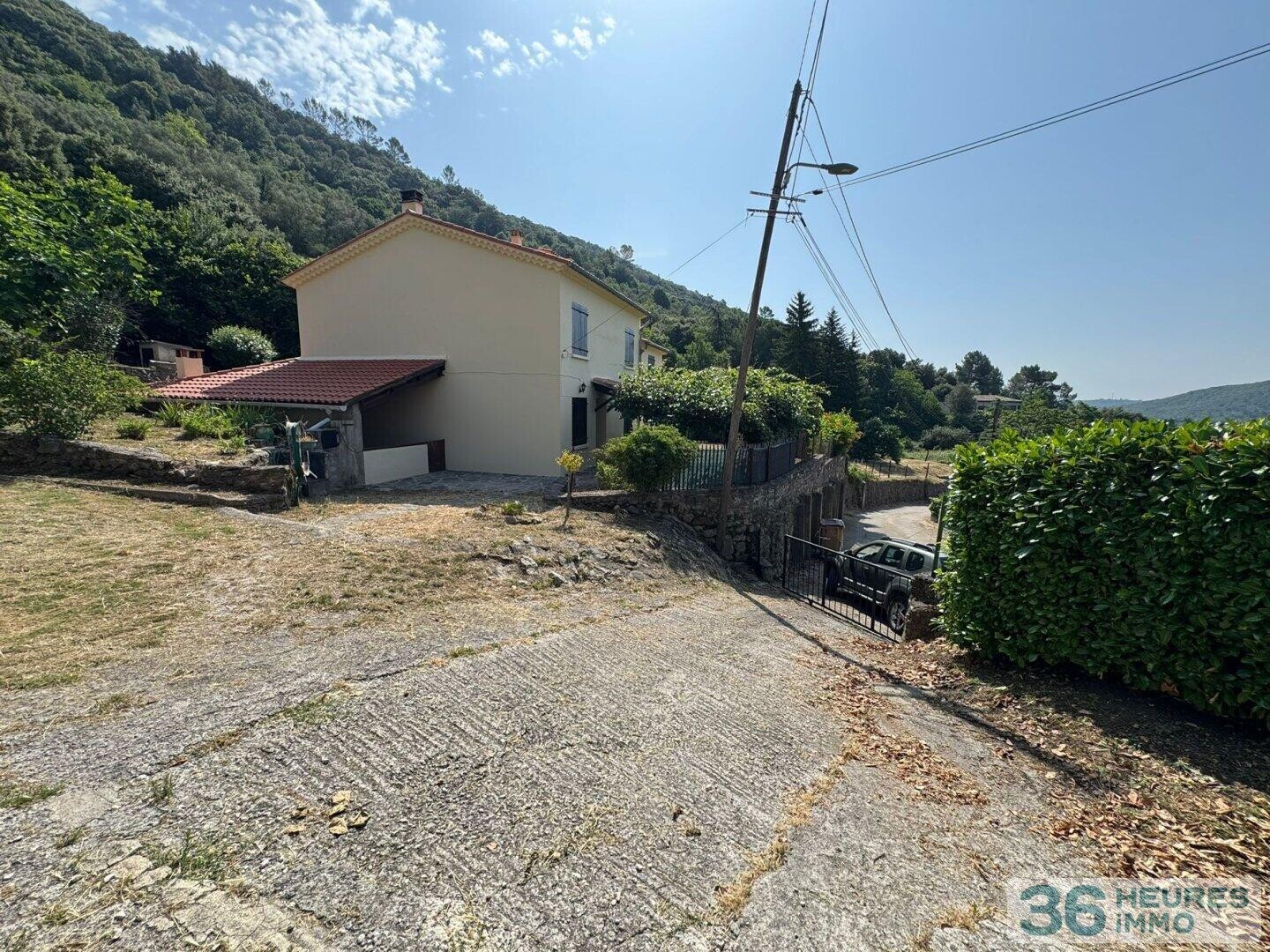 Maison Familiale T6, de 152 m² sur 1 865 m² – Vue dominante et Sud