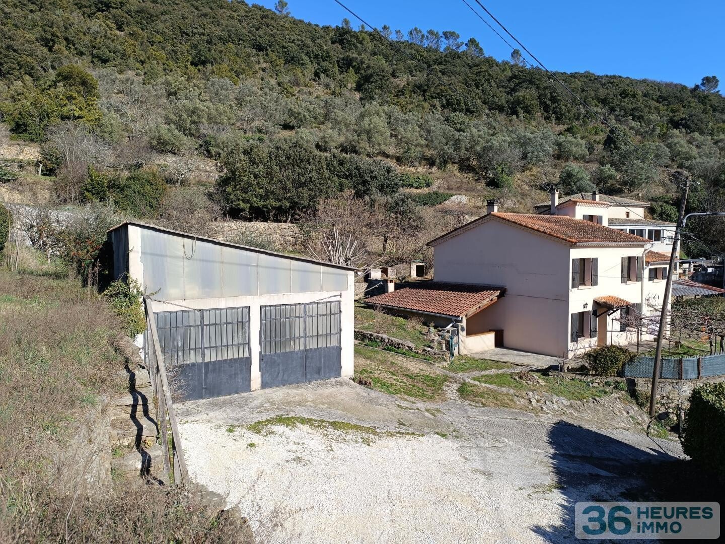 Maison Familiale T6, de 152 m² sur 1 865 m² – Vue dominante et Sud