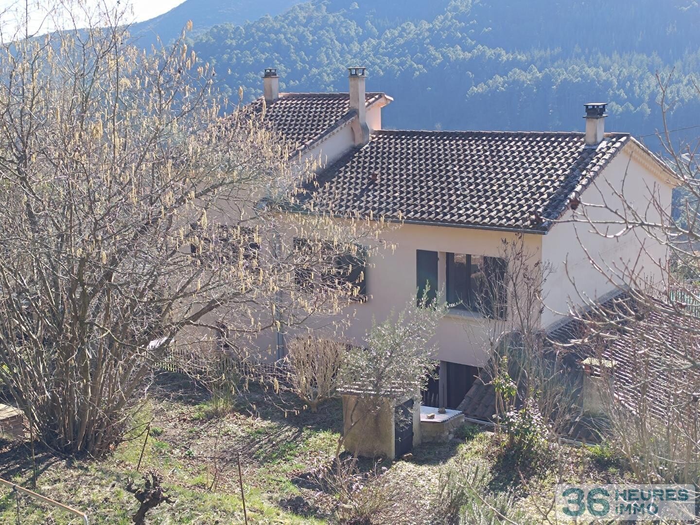 Maison Familiale T6, de 152 m² sur 1 865 m² – Vue dominante et Sud