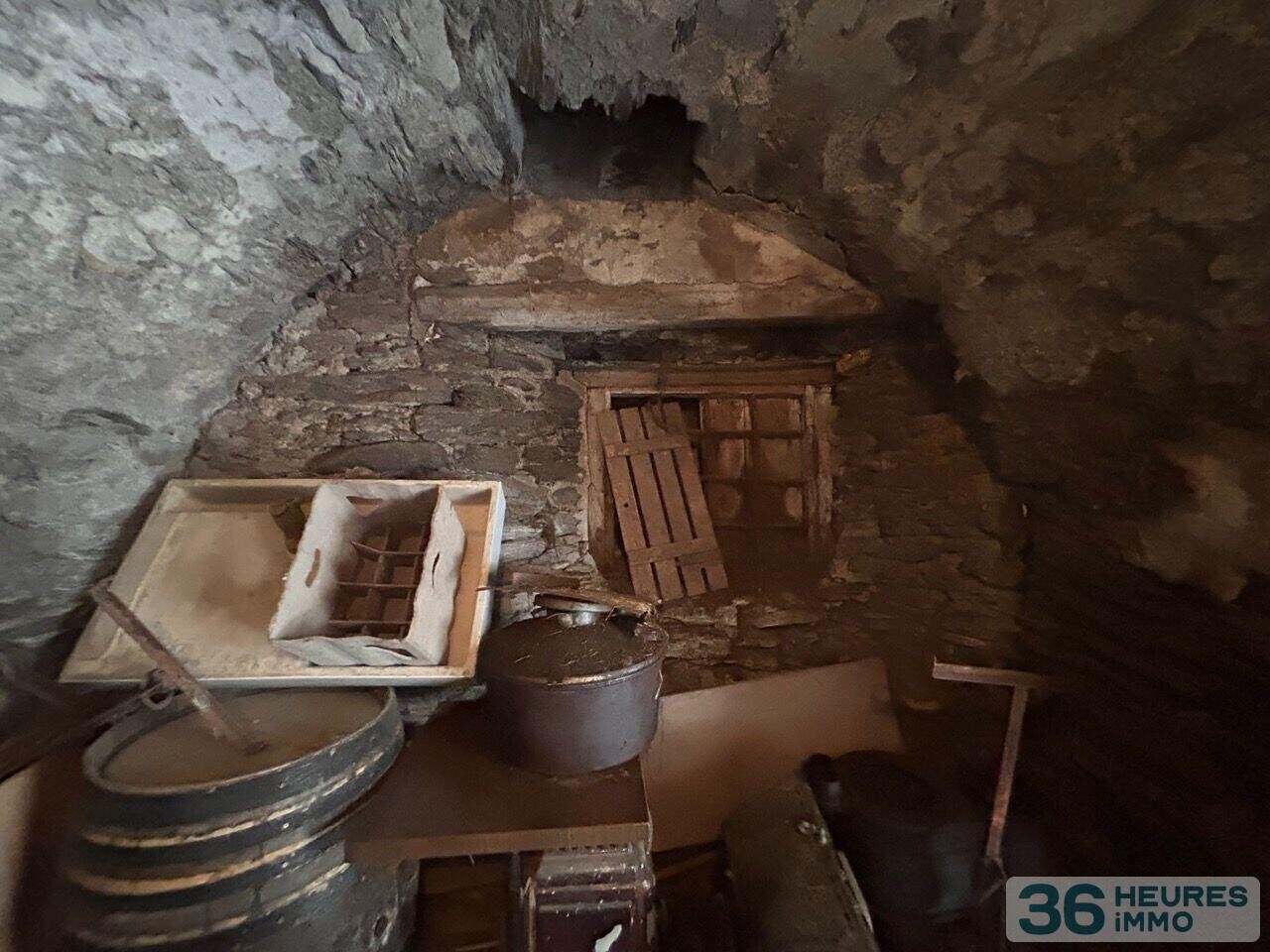 Maison avec garage au RDC et à l'étage appart de 94m2 à créer sur 2 niveaux