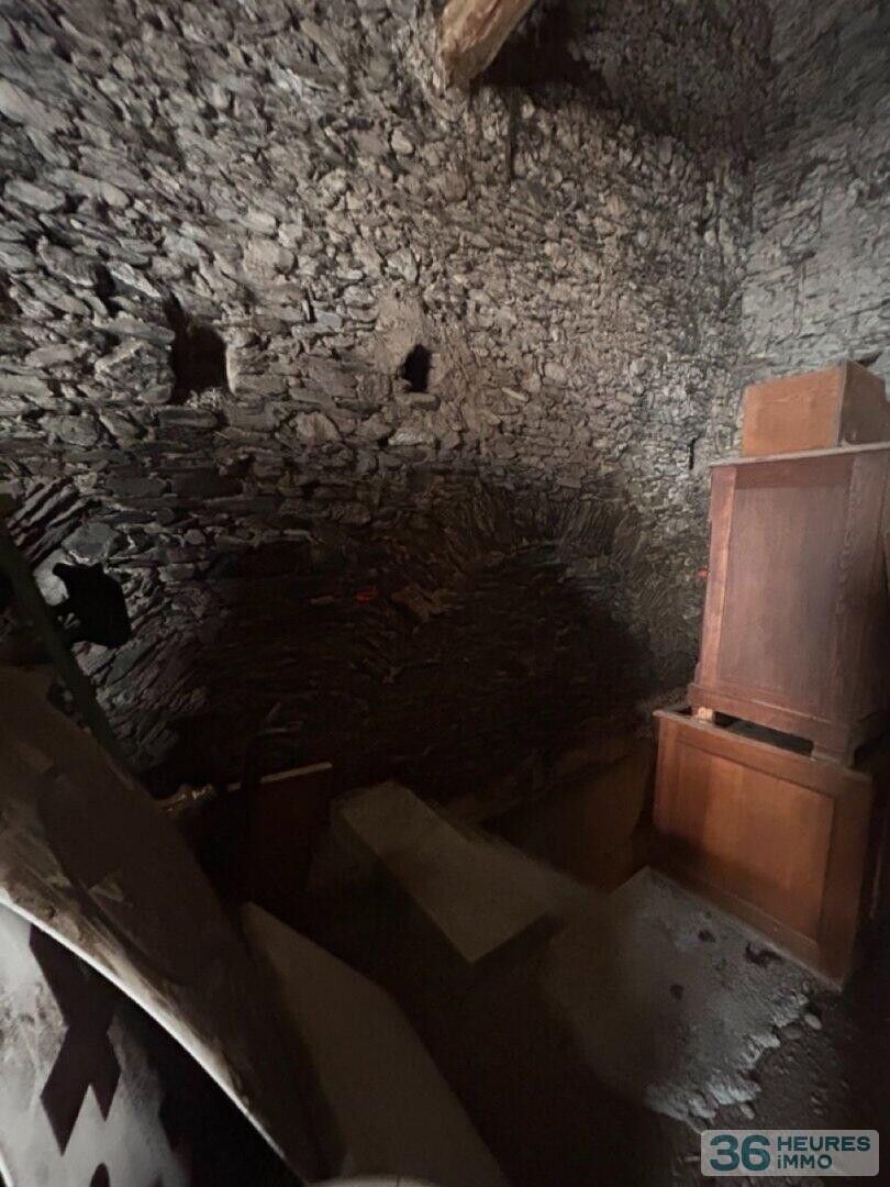 Maison avec garage au RDC et à l'étage appart de 94m2 à créer sur 2 niveaux