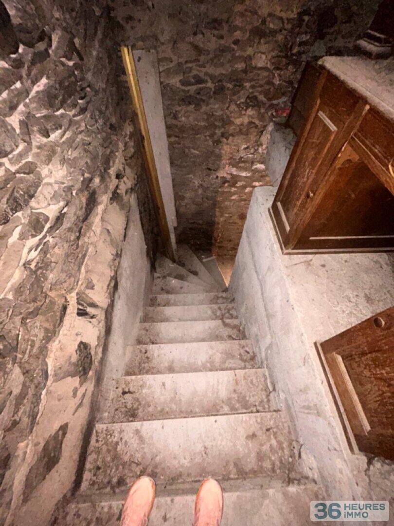 Maison avec garage au RDC et à l'étage appart de 94m2 à créer sur 2 niveaux