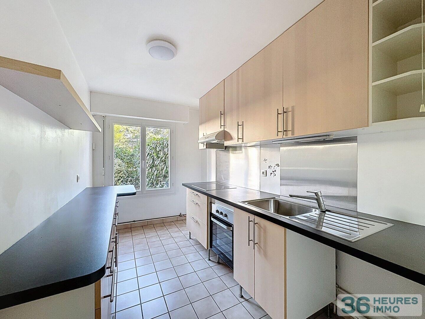 Vente aux enchères intéractives-Appartement 3 pièces 64 m2