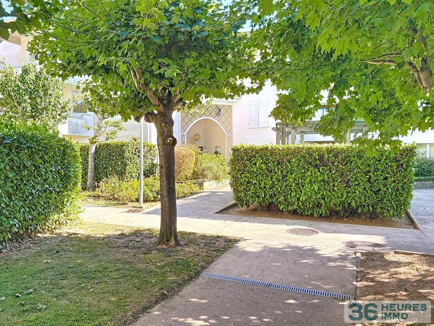 Vente aux enchères intéractives-Appartement 3 pièces 64 m2