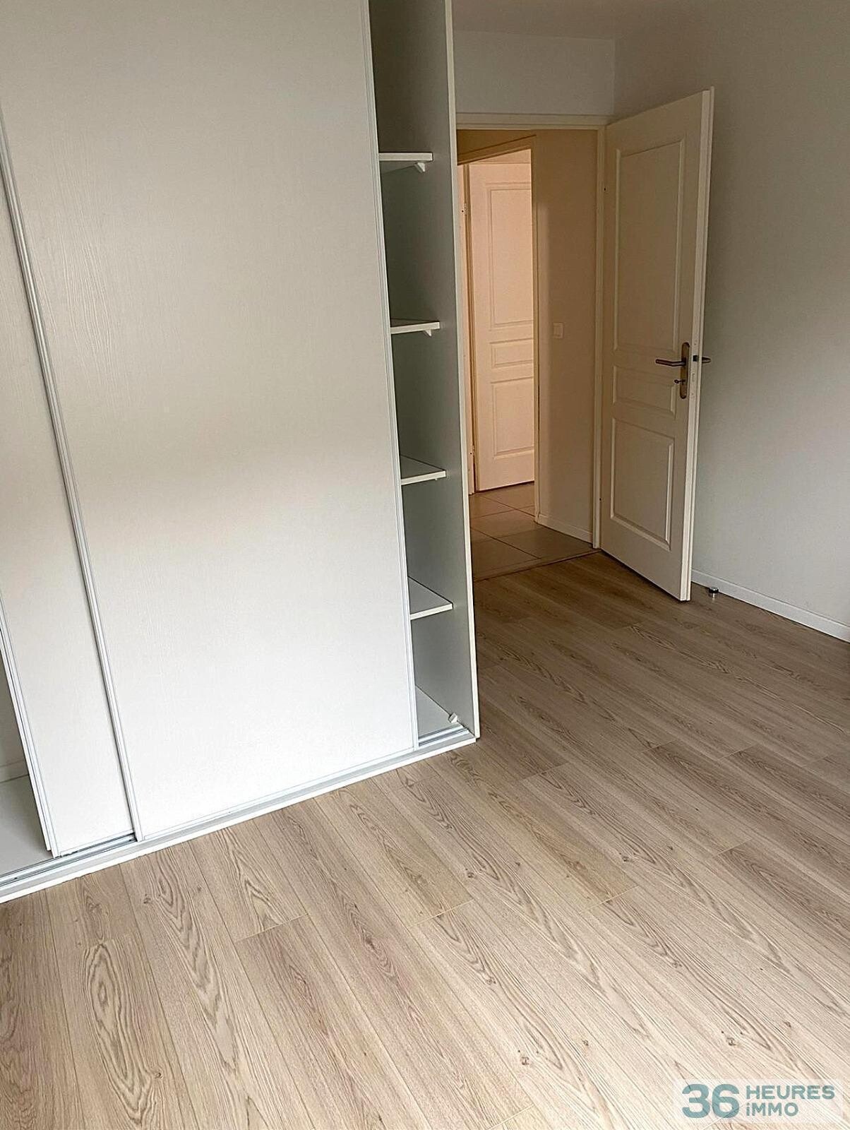 APT T2 AVEC LOGGIA, JARDINET ET PARKING ARCACHON PROCHE PORT