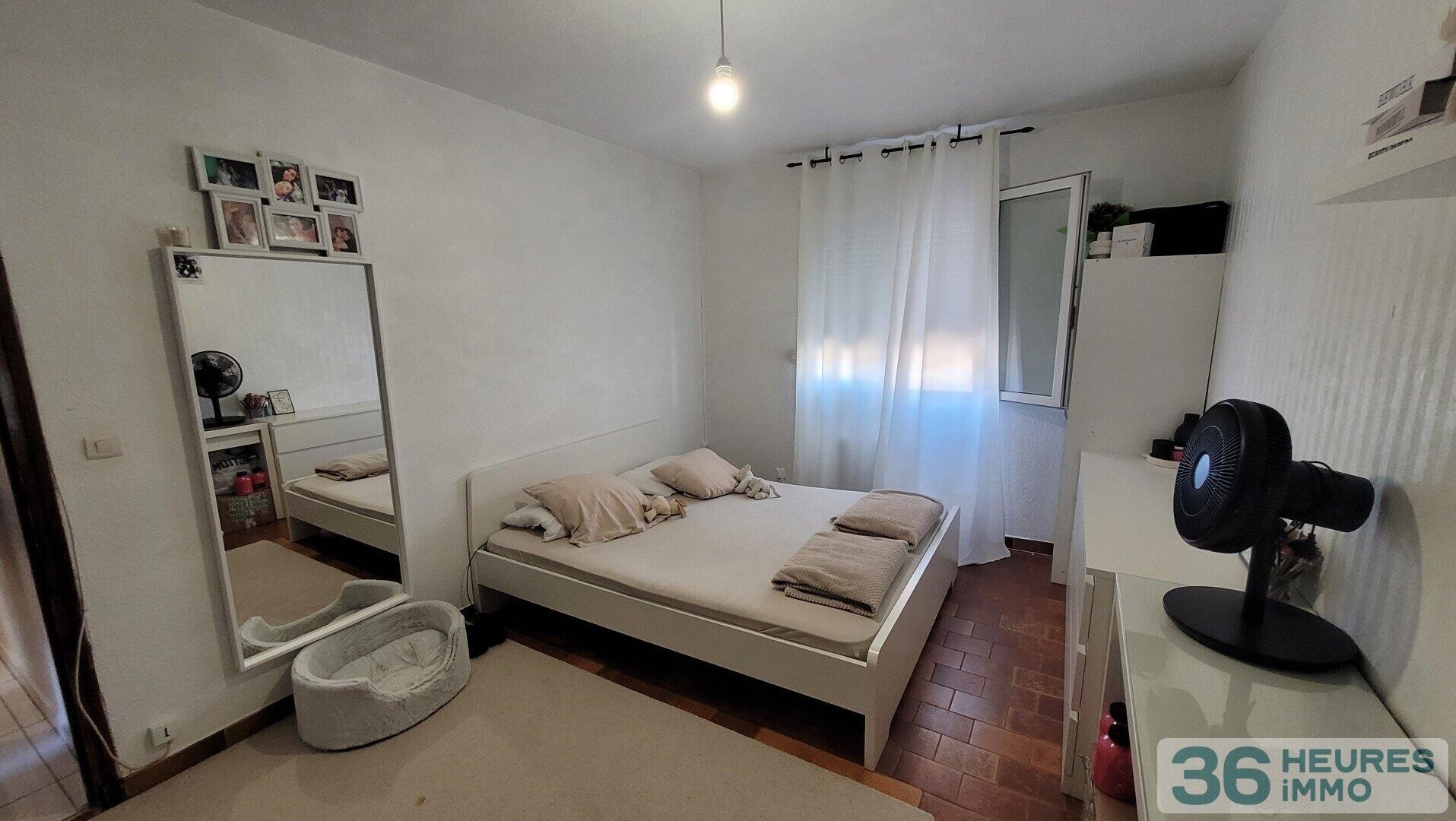 Grand appartement avec cour, parkings et garage
