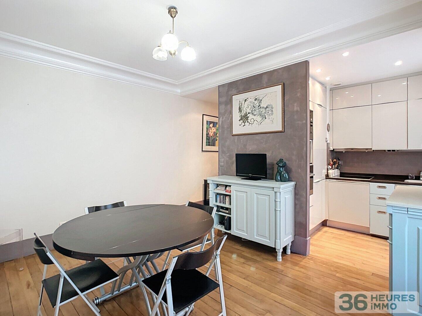 Duplex unique au cœur de Paris