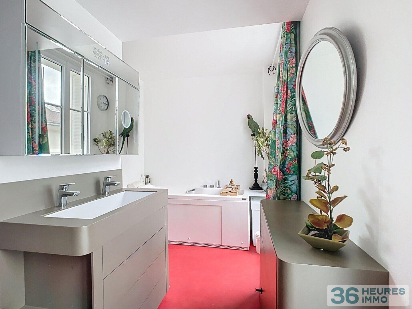 Duplex unique au cœur de Paris