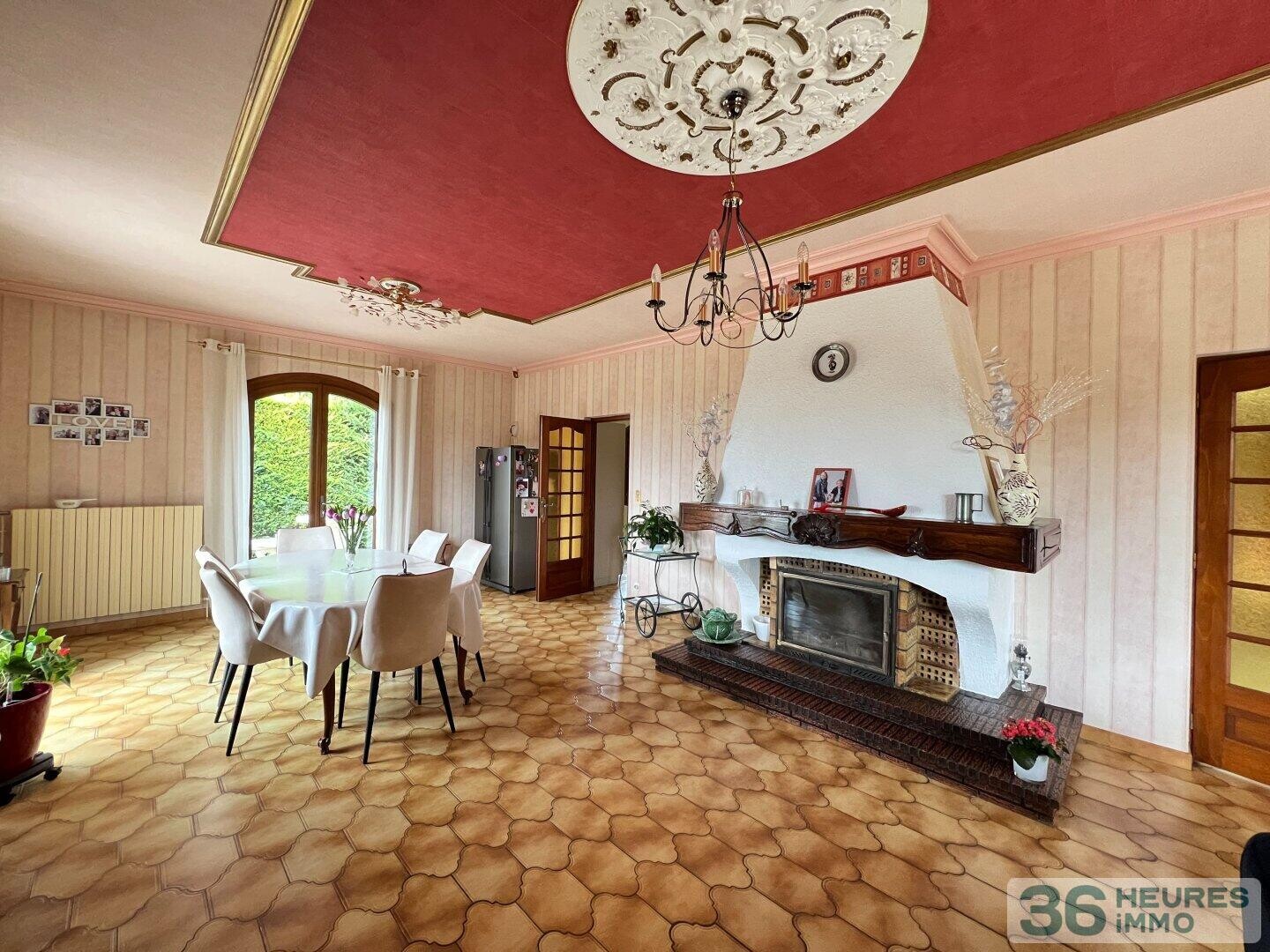 Maison traditionnelle familiale et lumineuse dans un écrin de verdure