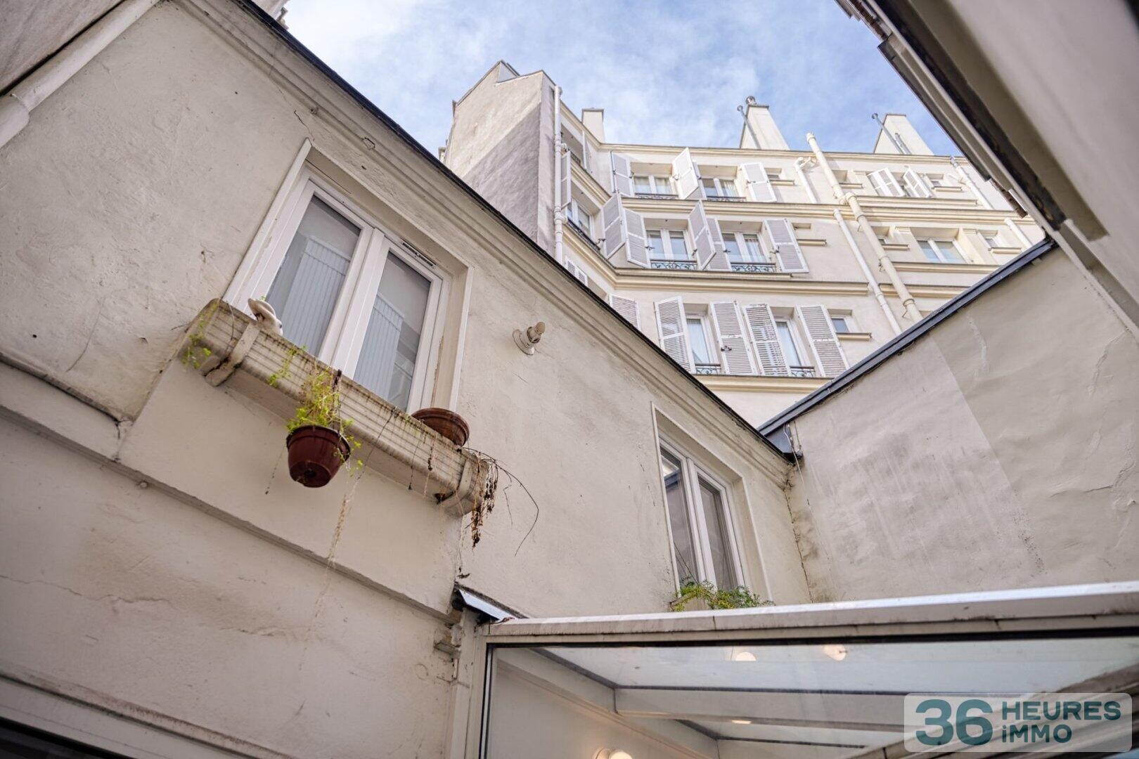 Quartier Martyrs / Cadet – Duplex esprit maison- 2 suites - Patio / Terrasse