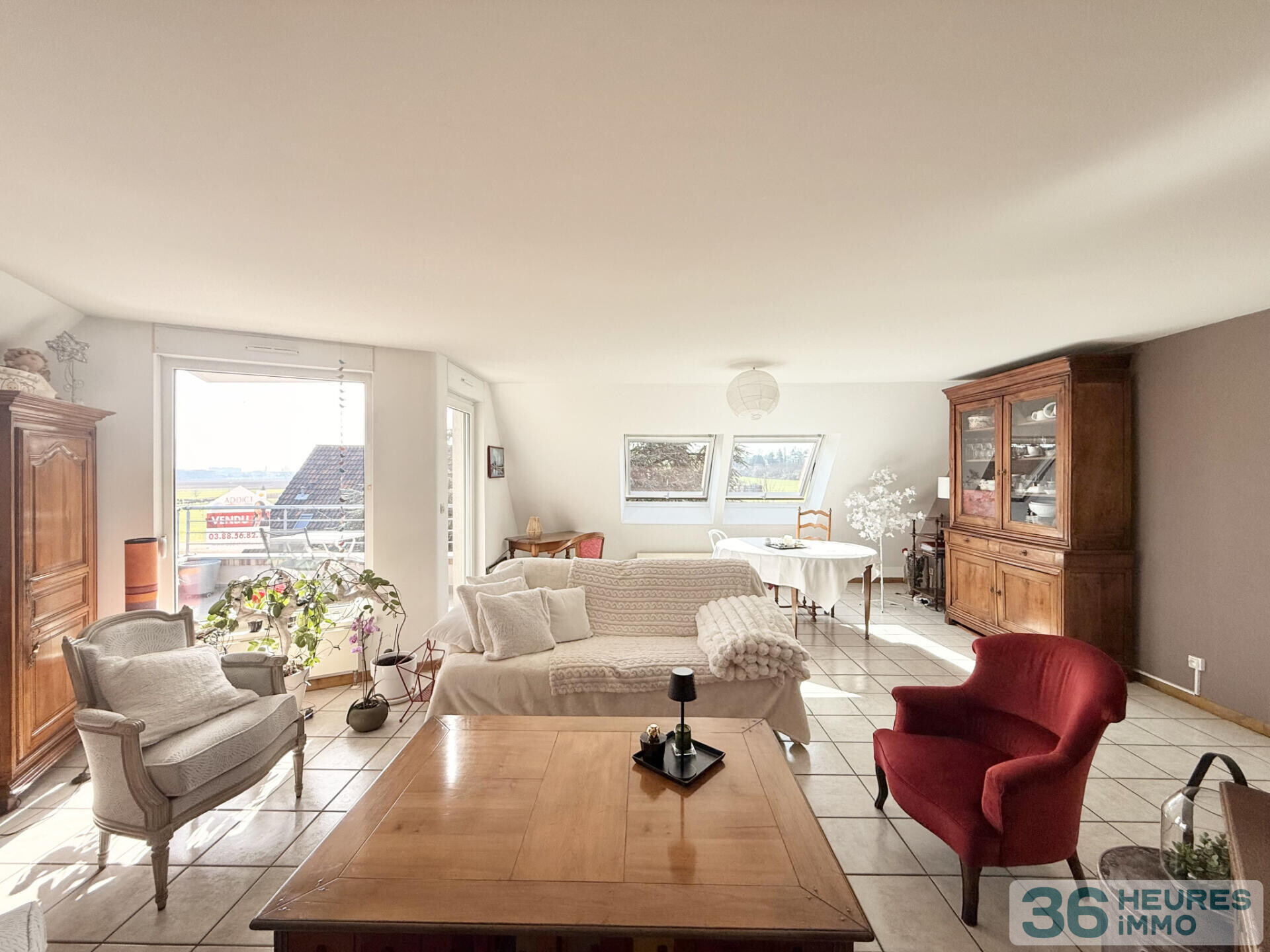 Comme une maison à Niederhausbergen ? 4 pièces lumineux avec terrasse, garage et vue dégagée.