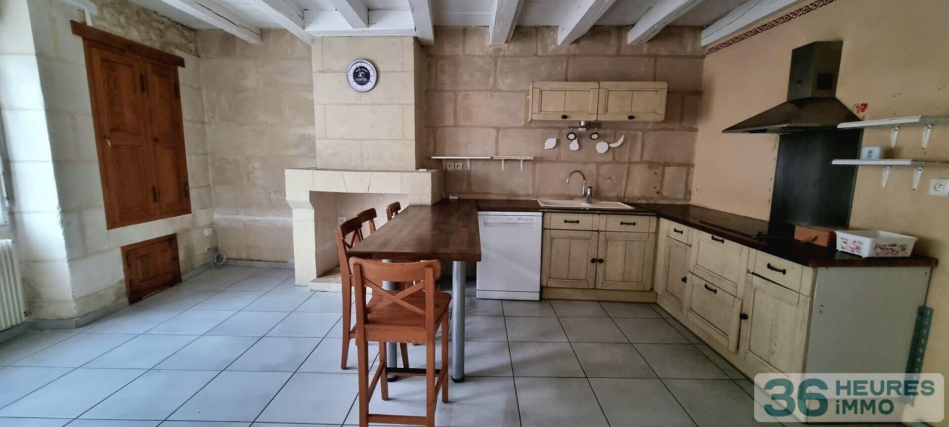 Maison de ville familiale en plein cœur de Ste Maure de Touraine