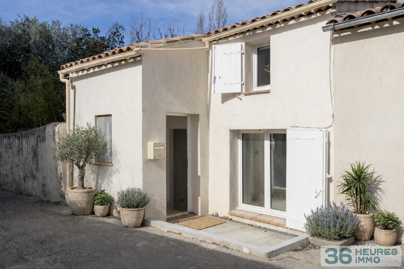 Peynier   Maison de village rénovée avec terrasse