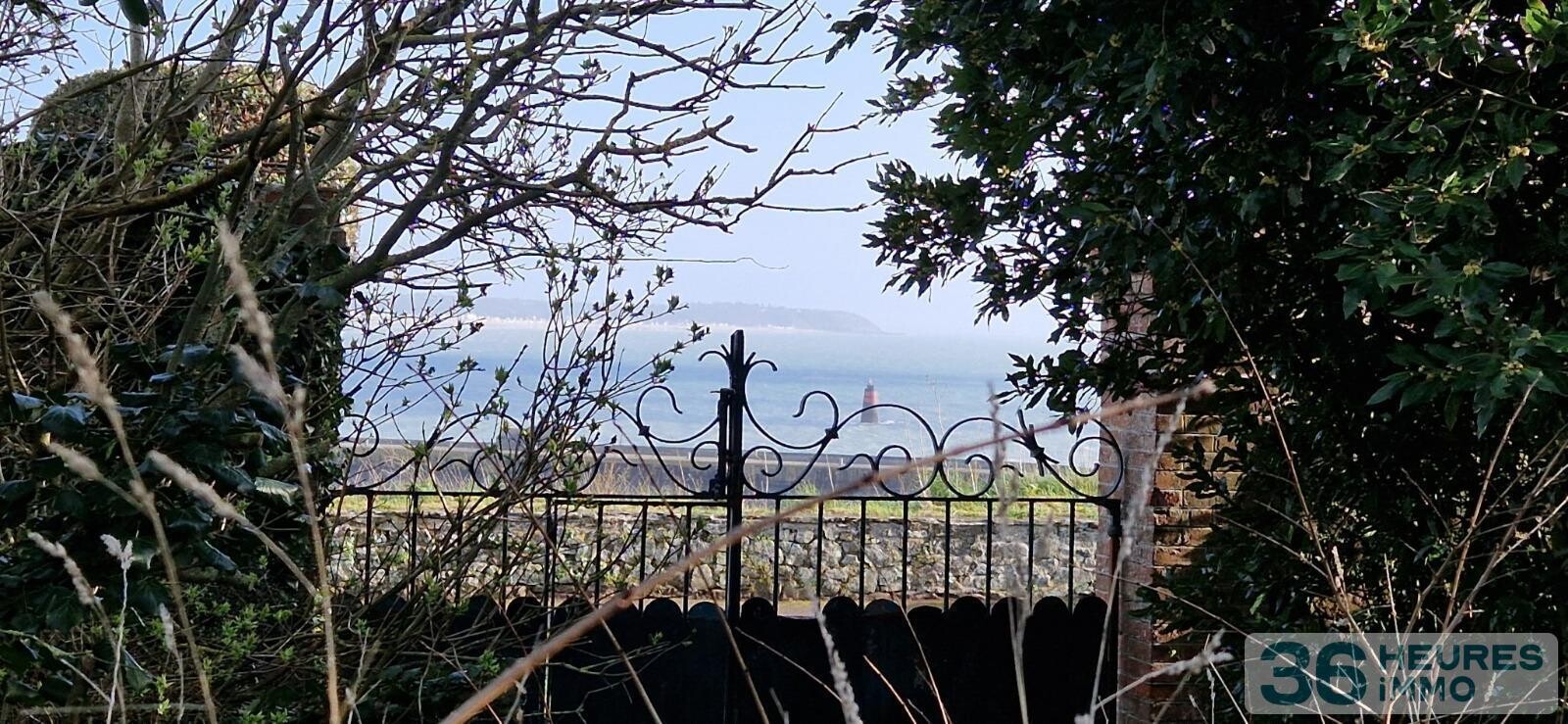 MAISON AVEC JARDIN SUR LE ROC A GRANVILLE