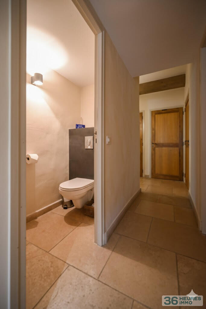 Propriété à Joucas avec vue panoramique et piscine