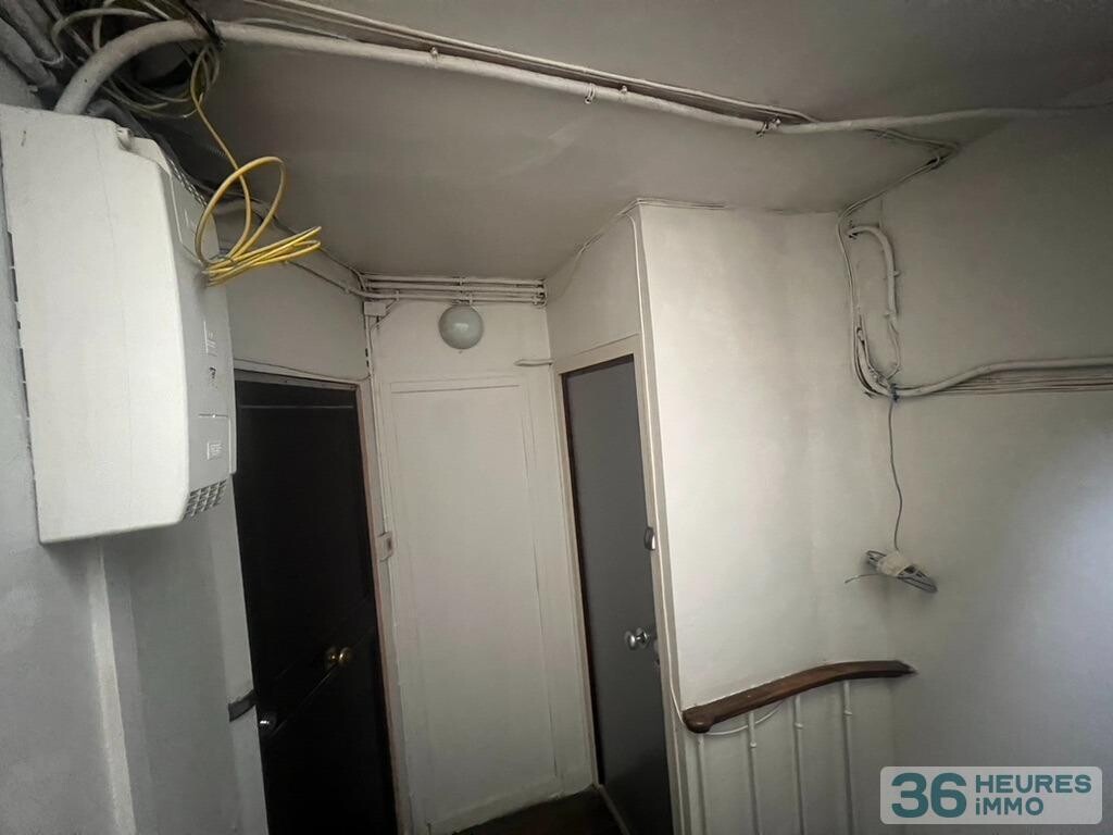 studio à renover 75018 PARIS 