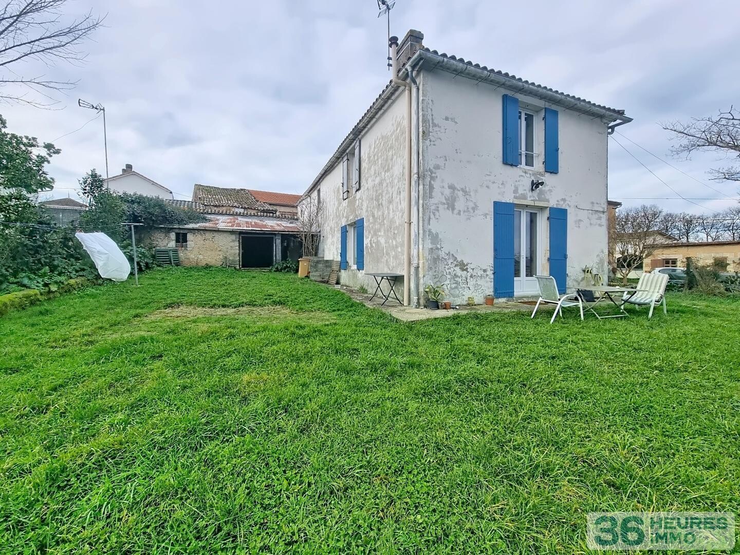 Maison en pierre à réinventer – 5 pièces – 115 m² habitables – Terrain de 1 000 m²