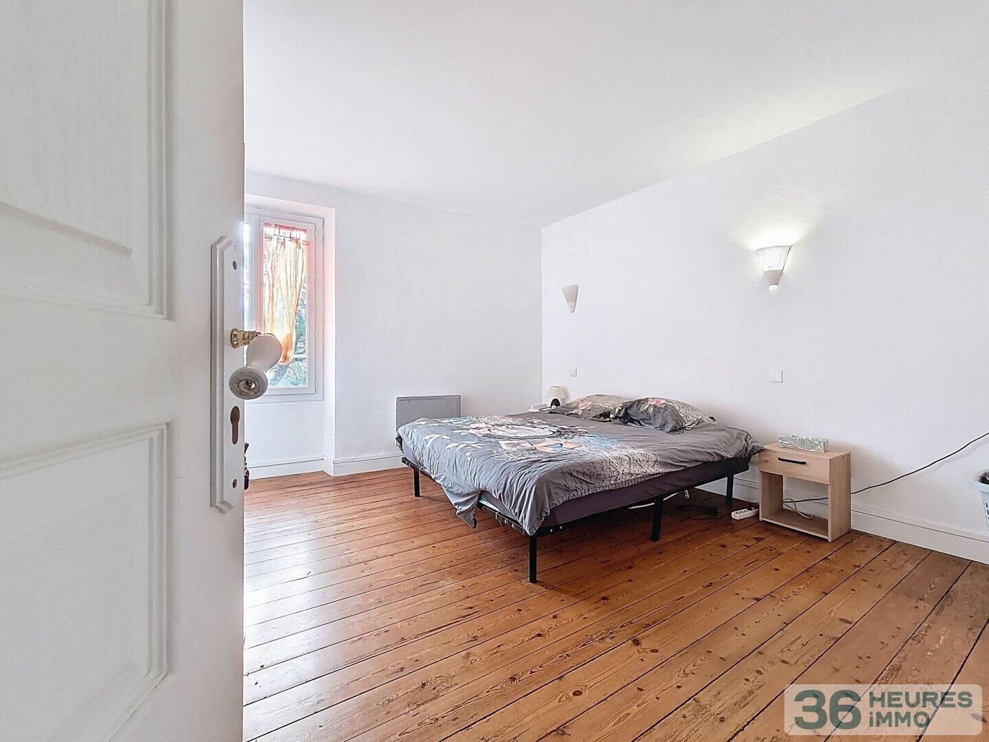 Maison en pierre à réinventer – 5 pièces – 115 m² habitables – Terrain de 1 000 m²