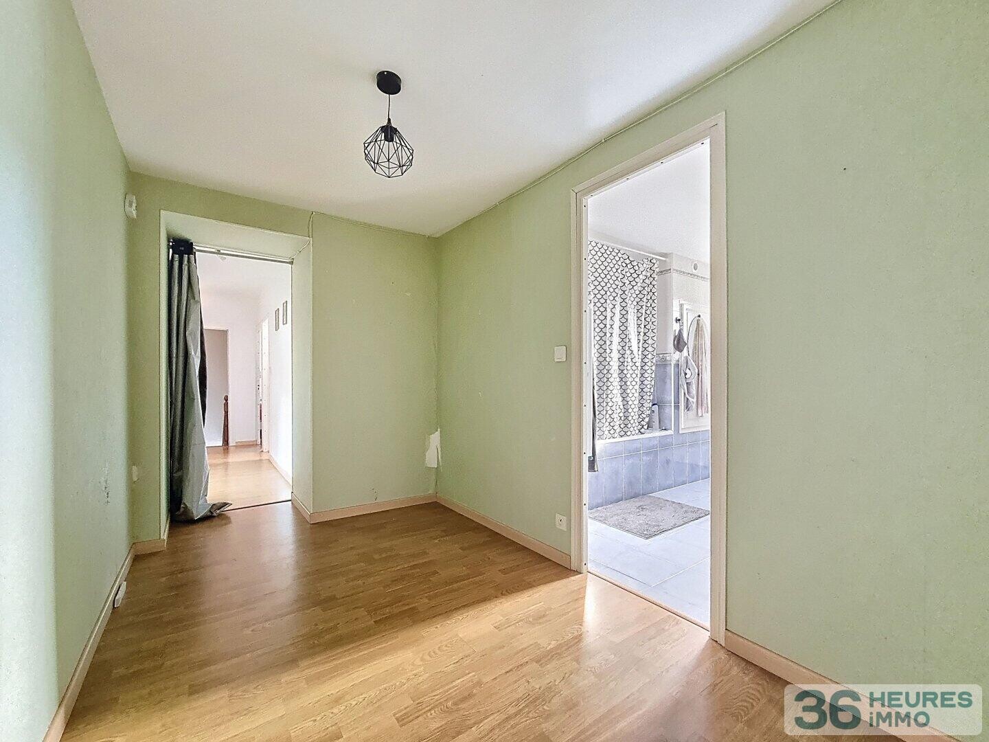 Maison en pierre à réinventer – 5 pièces – 115 m² habitables – Terrain de 1 000 m²