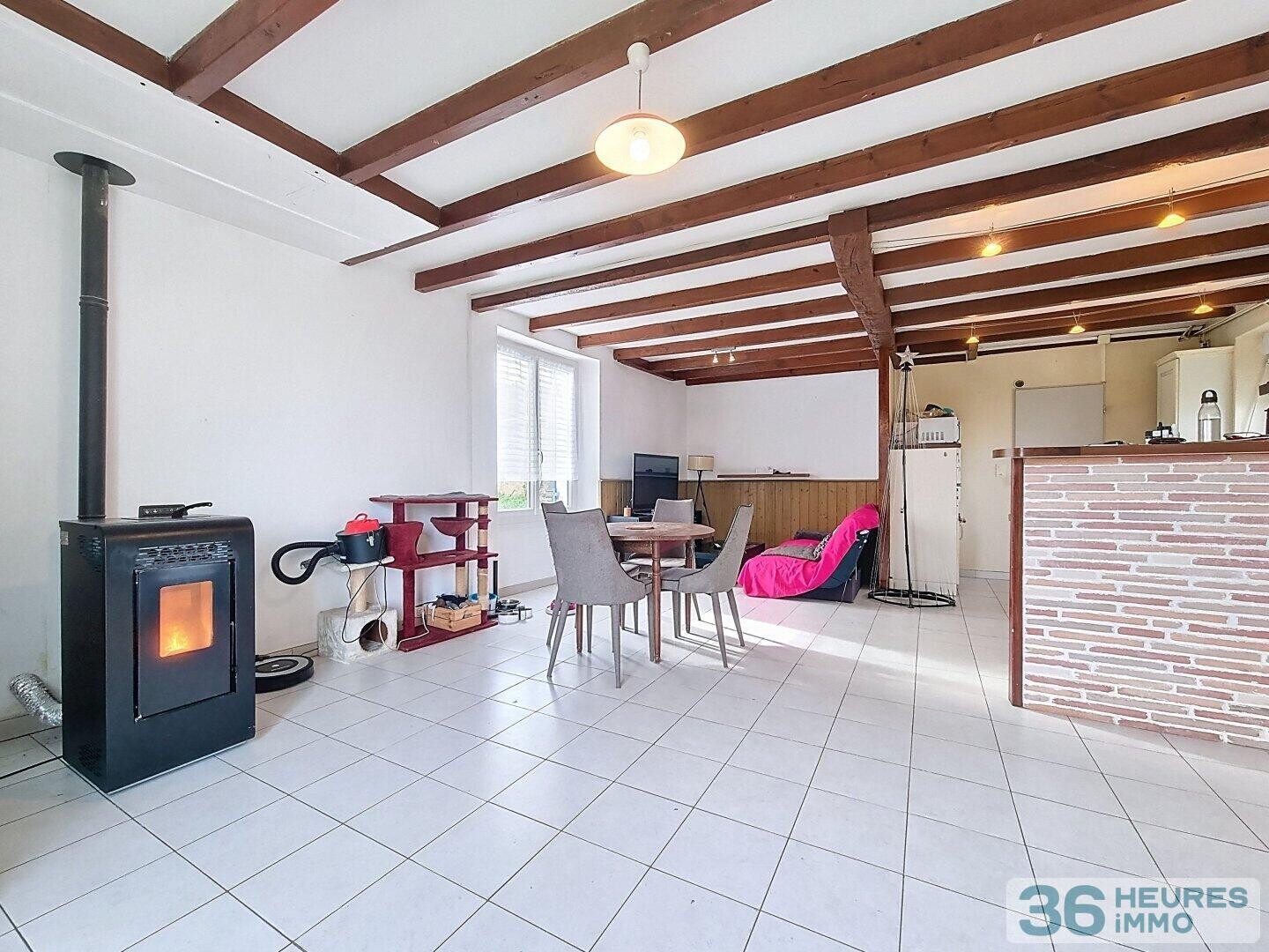 Maison en pierre à réinventer – 5 pièces – 115 m² habitables – Terrain de 1 000 m²