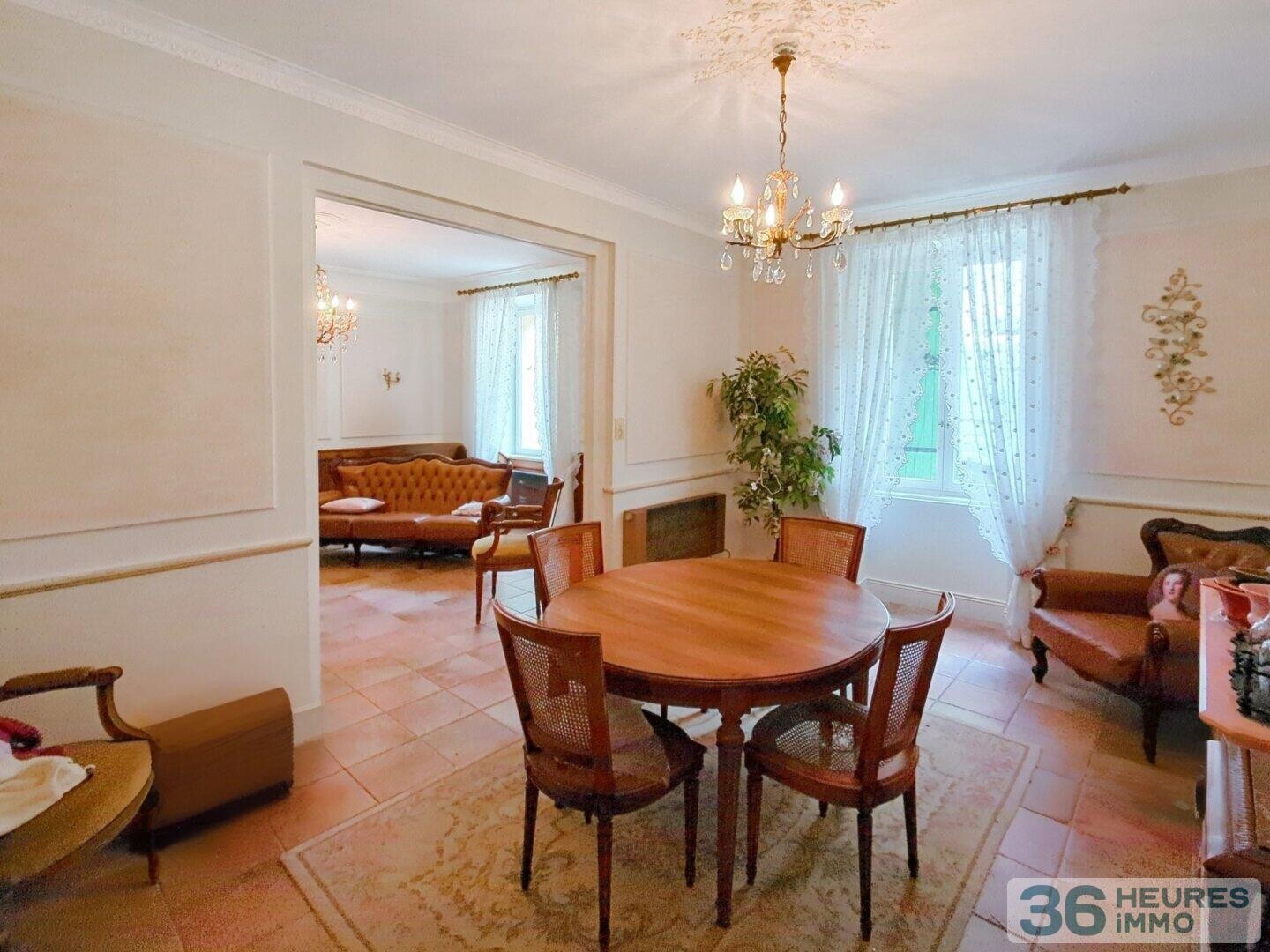 maison de village de 150 m²