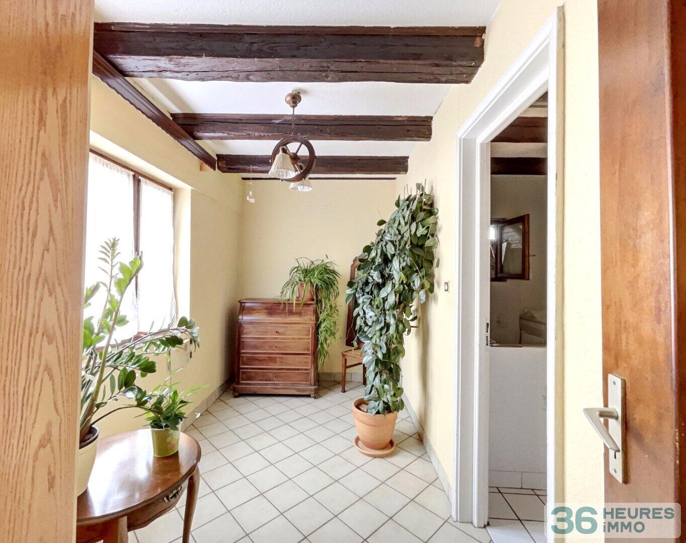 Propriété de 143,90 m2 6 pièces sur terrain 675 m2 avec terrasse et jardin