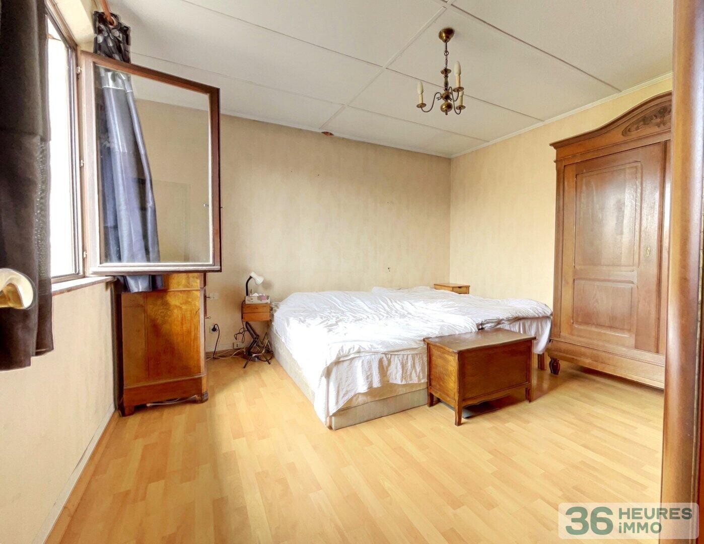 Propriété de 143,90 m2 6 pièces sur terrain 675 m2 avec terrasse et jardin