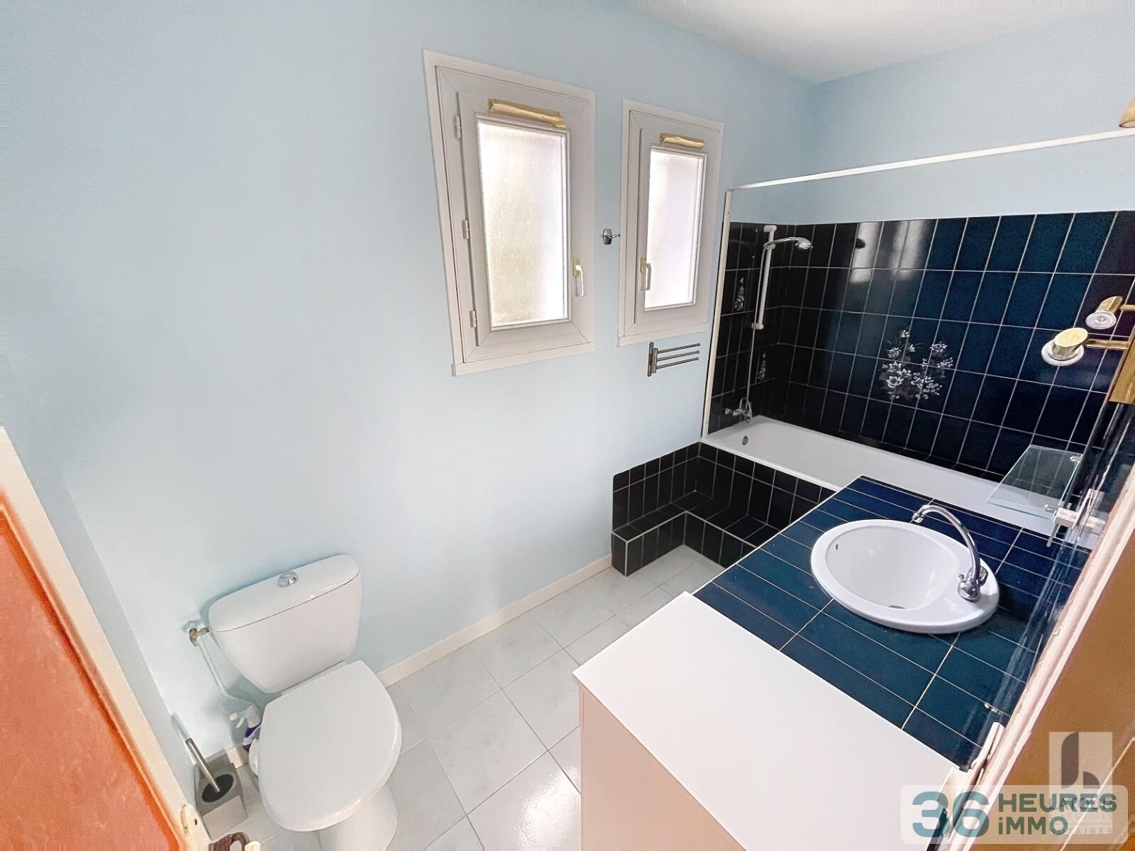 Maison de style provencal avec garage, piscine et vaste terrain