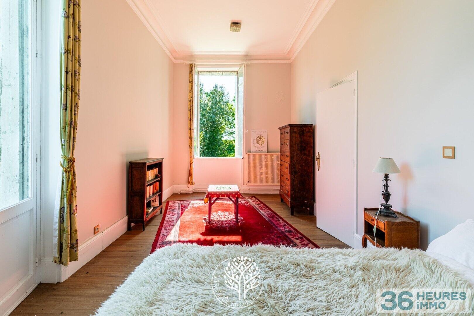 Propriété Bourgeoise et Authentique proche de La Rochelle