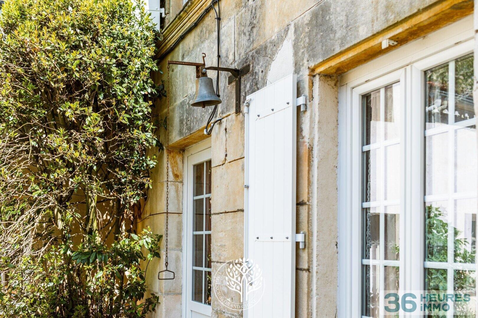 Propriété Bourgeoise et Authentique proche de La Rochelle