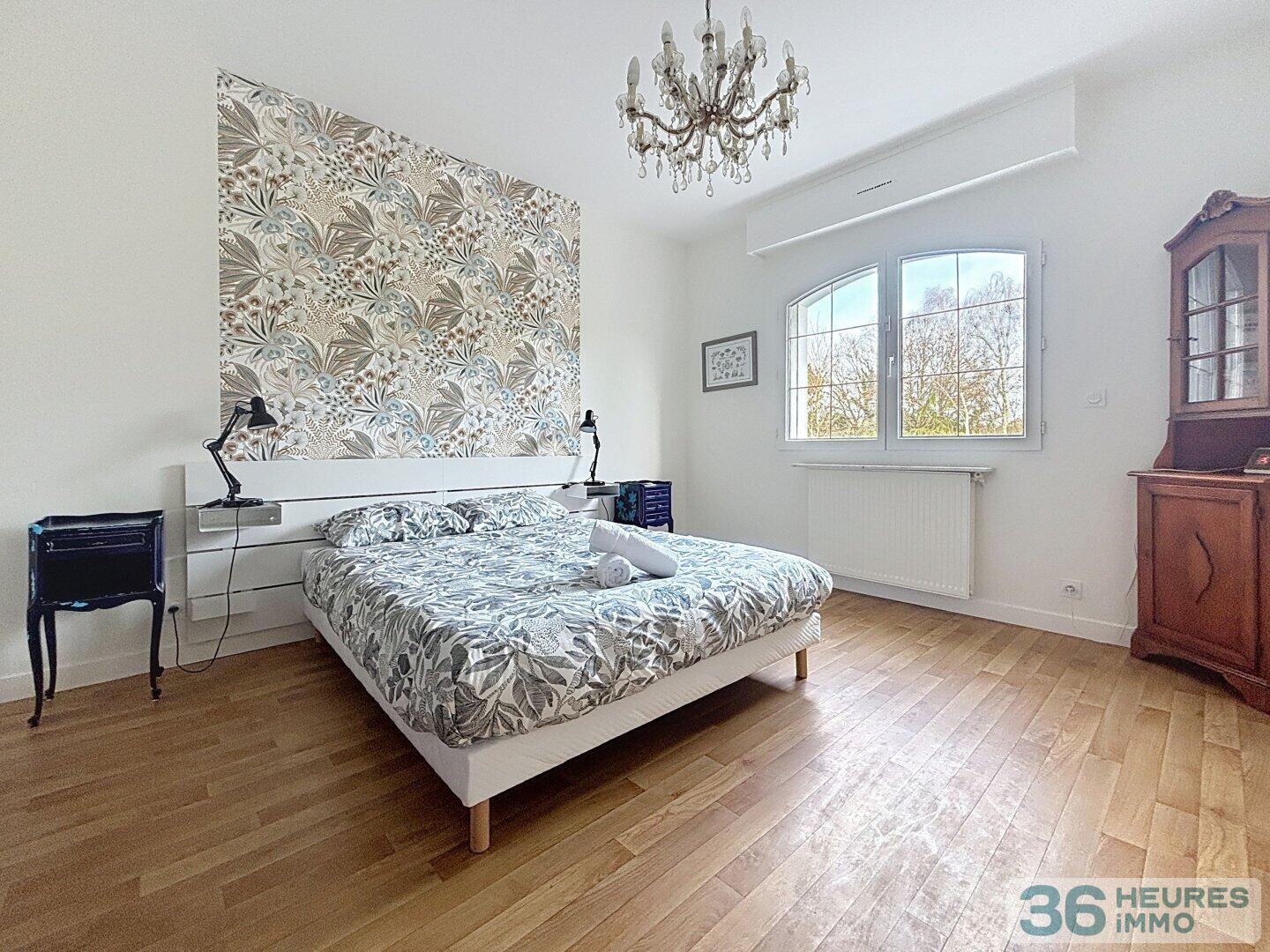Grande maison familiale de 328m2 avec piscine au calme à 10 minutes de Nantes 