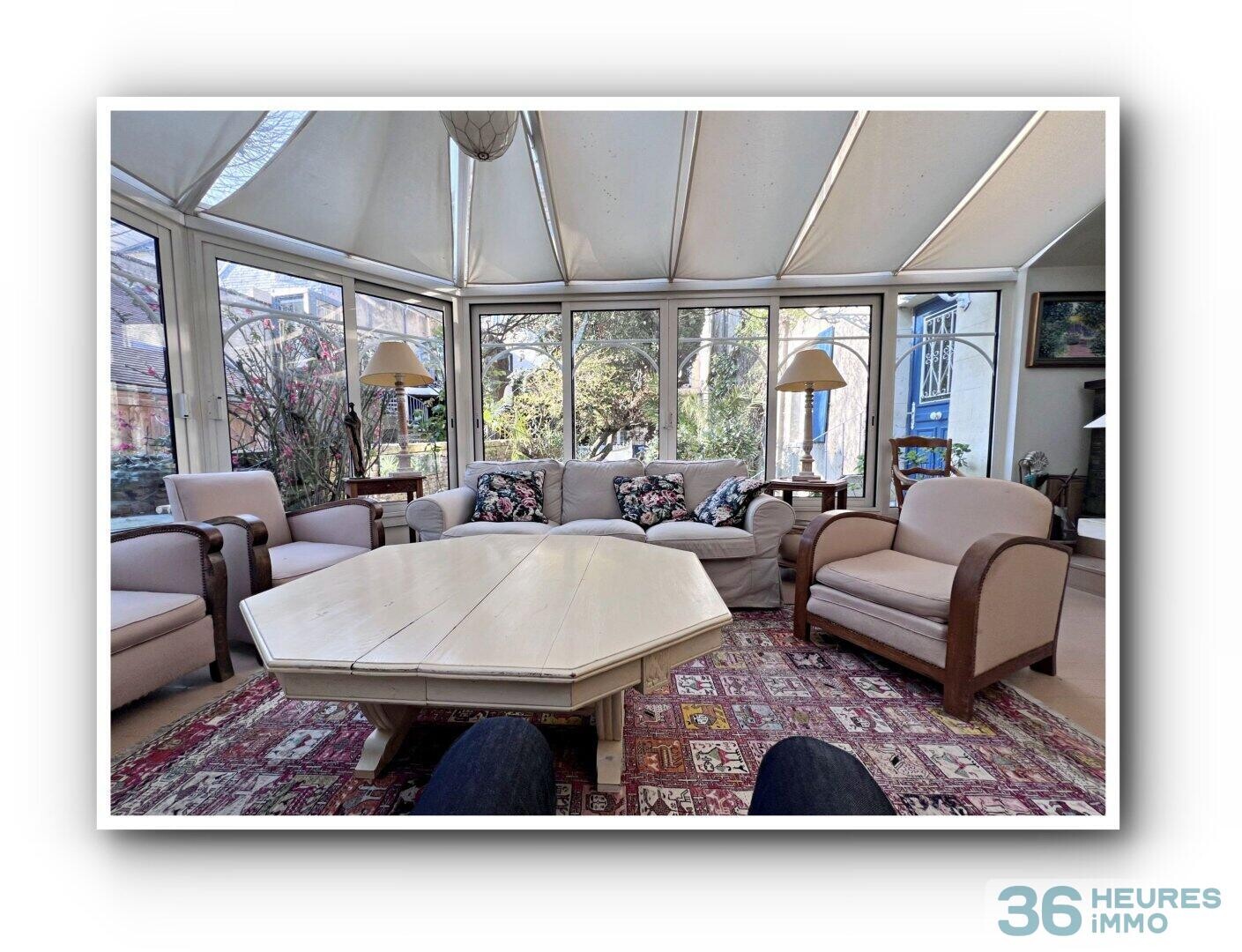 RARE -Maison Place St-Sauveur- 4 chambres-sous/sol-jardin et grand garage de 40 m²