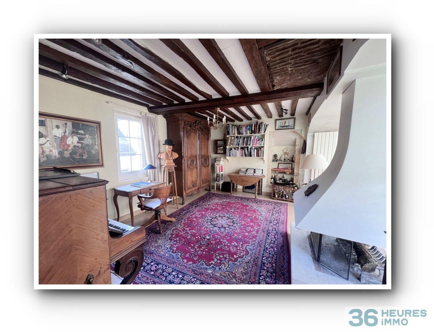 RARE -Maison Place St-Sauveur- 4 chambres-sous/sol-jardin et grand garage de 40 m²