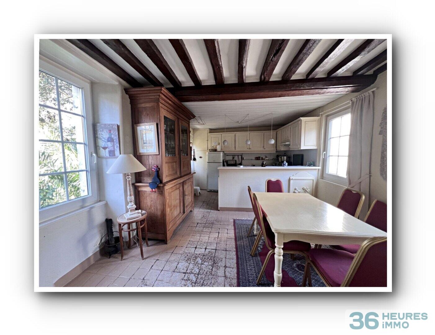 RARE -Maison Place St-Sauveur- 4 chambres-sous/sol-jardin et grand garage de 40 m²