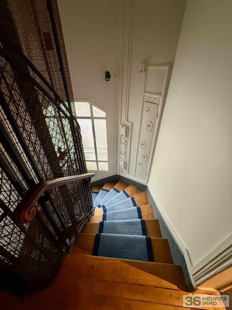 Chambre de service - Immeuble ancien avec ascenseur