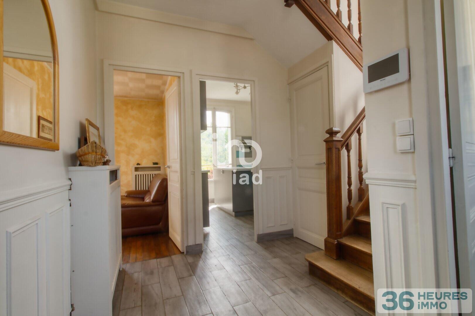 Meulière de charme avec grand jardin – 5 chambres – 2 garages