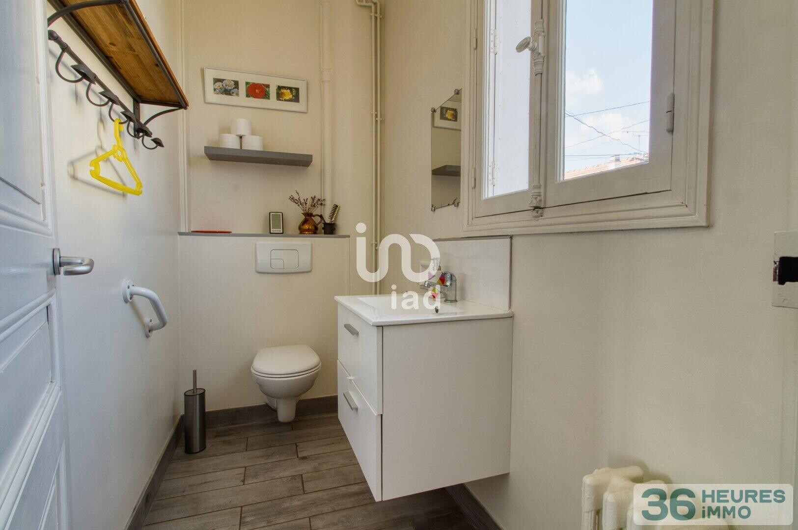 Meulière de charme avec grand jardin – 5 chambres – 2 garages