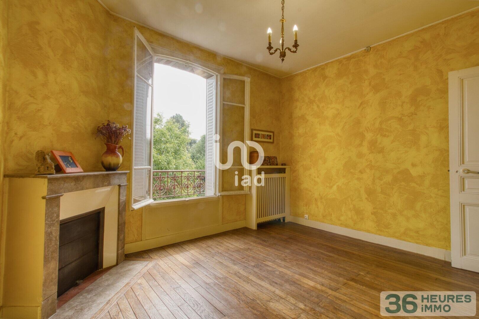 Meulière de charme avec grand jardin – 5 chambres – 2 garages