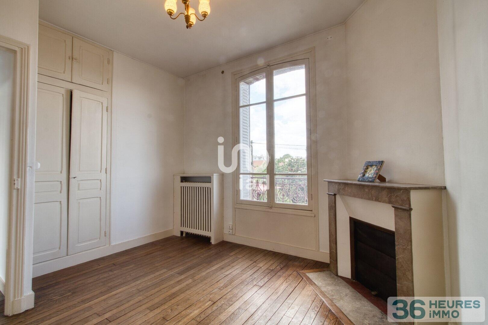 Meulière de charme avec grand jardin – 5 chambres – 2 garages