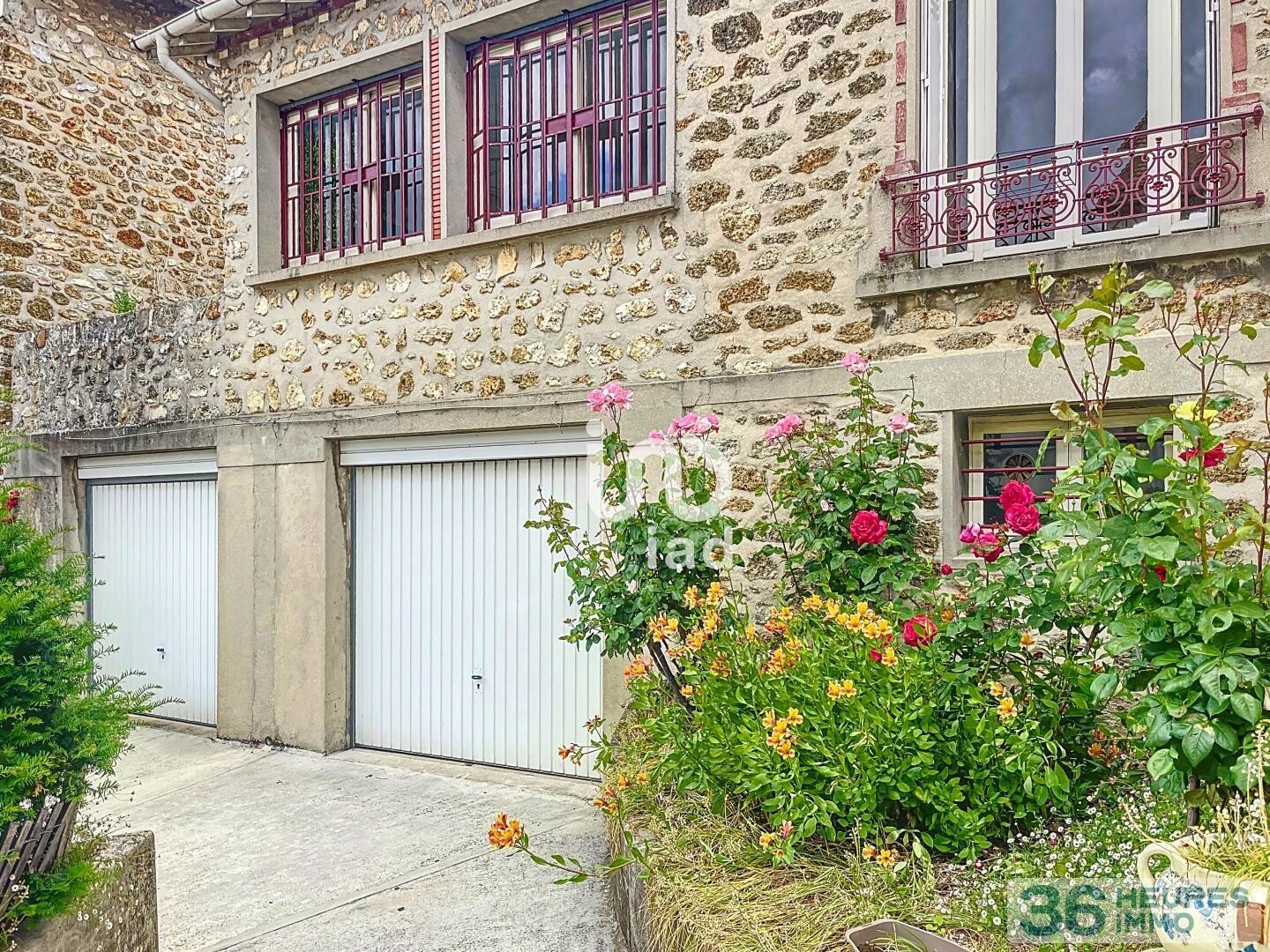 Meulière de charme avec grand jardin – 5 chambres – 2 garages