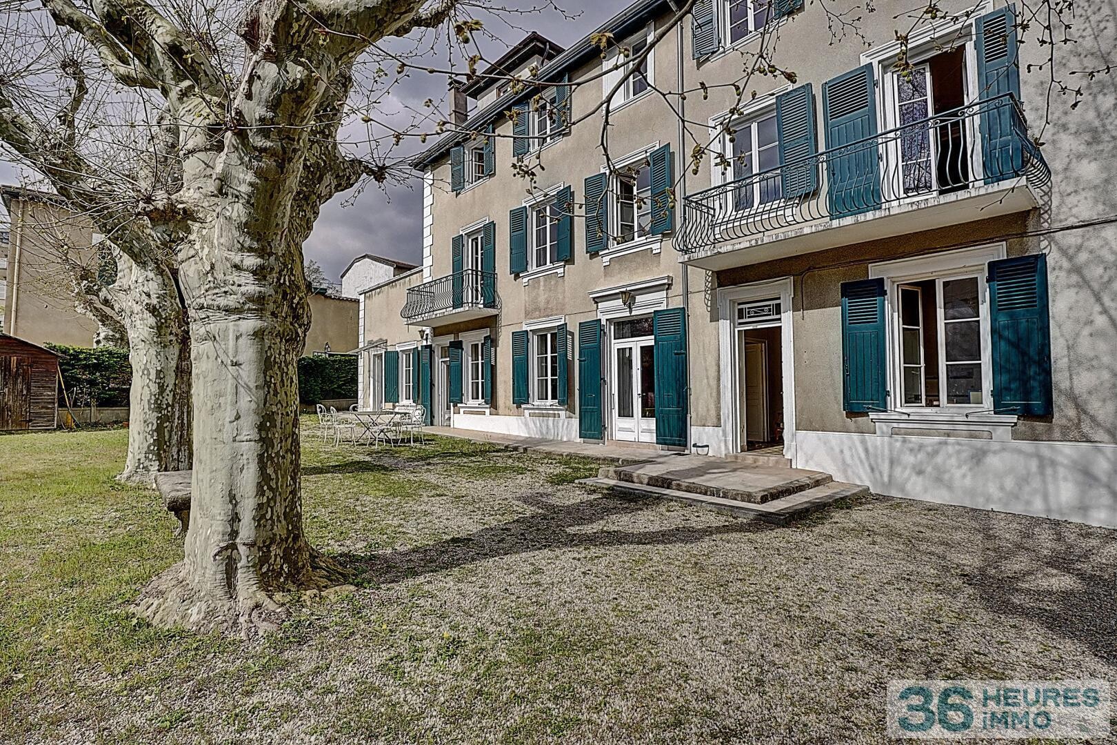 Maison 11 pièces 245m2 Oullins Centre