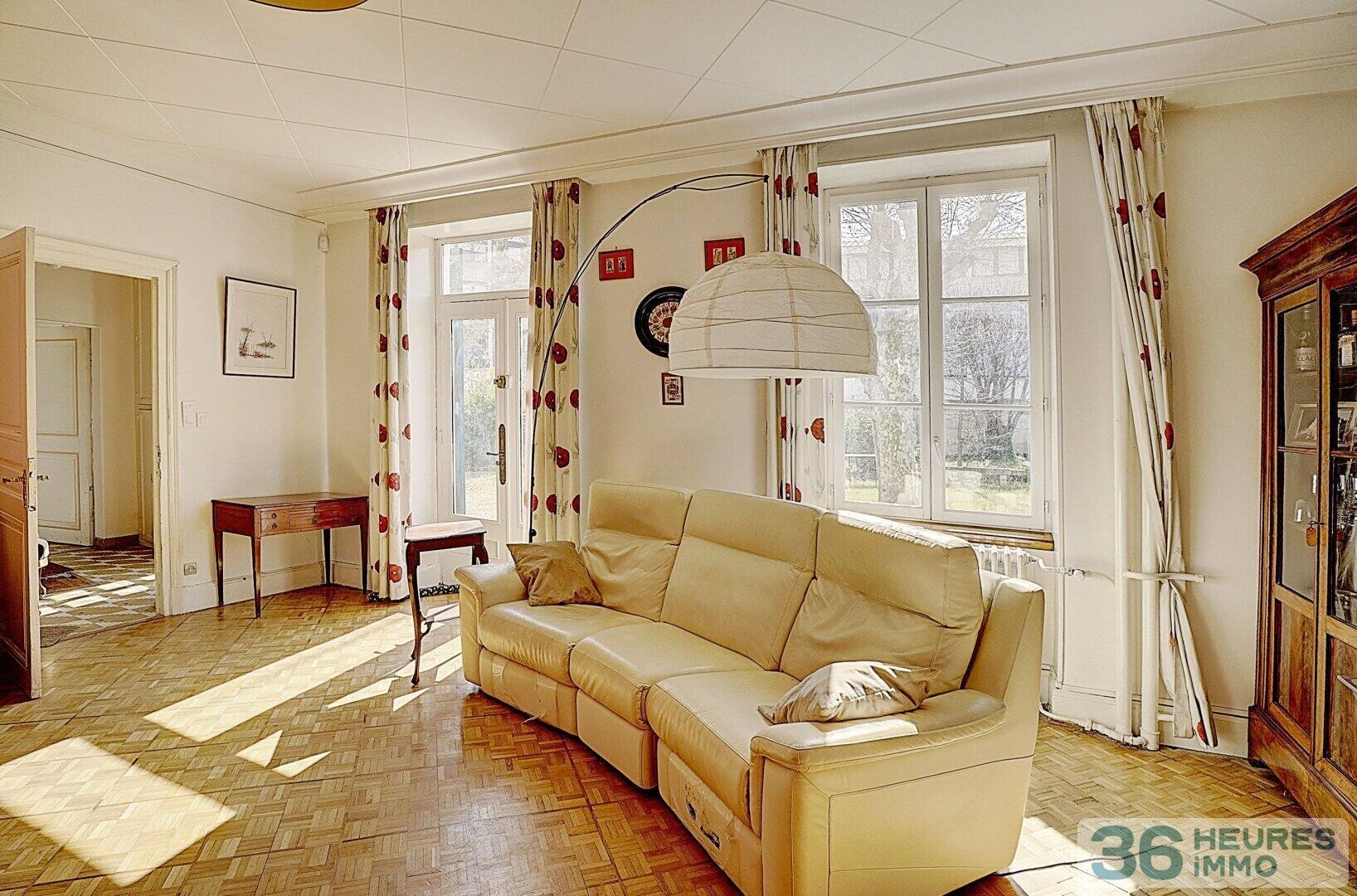Maison 11 pièces 245m2 Oullins Centre