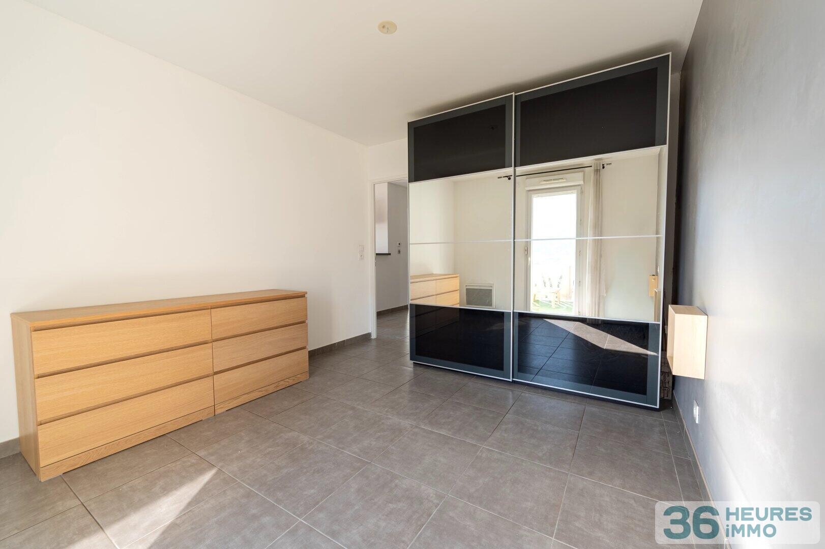 Appartement - Terrasse - Parkings