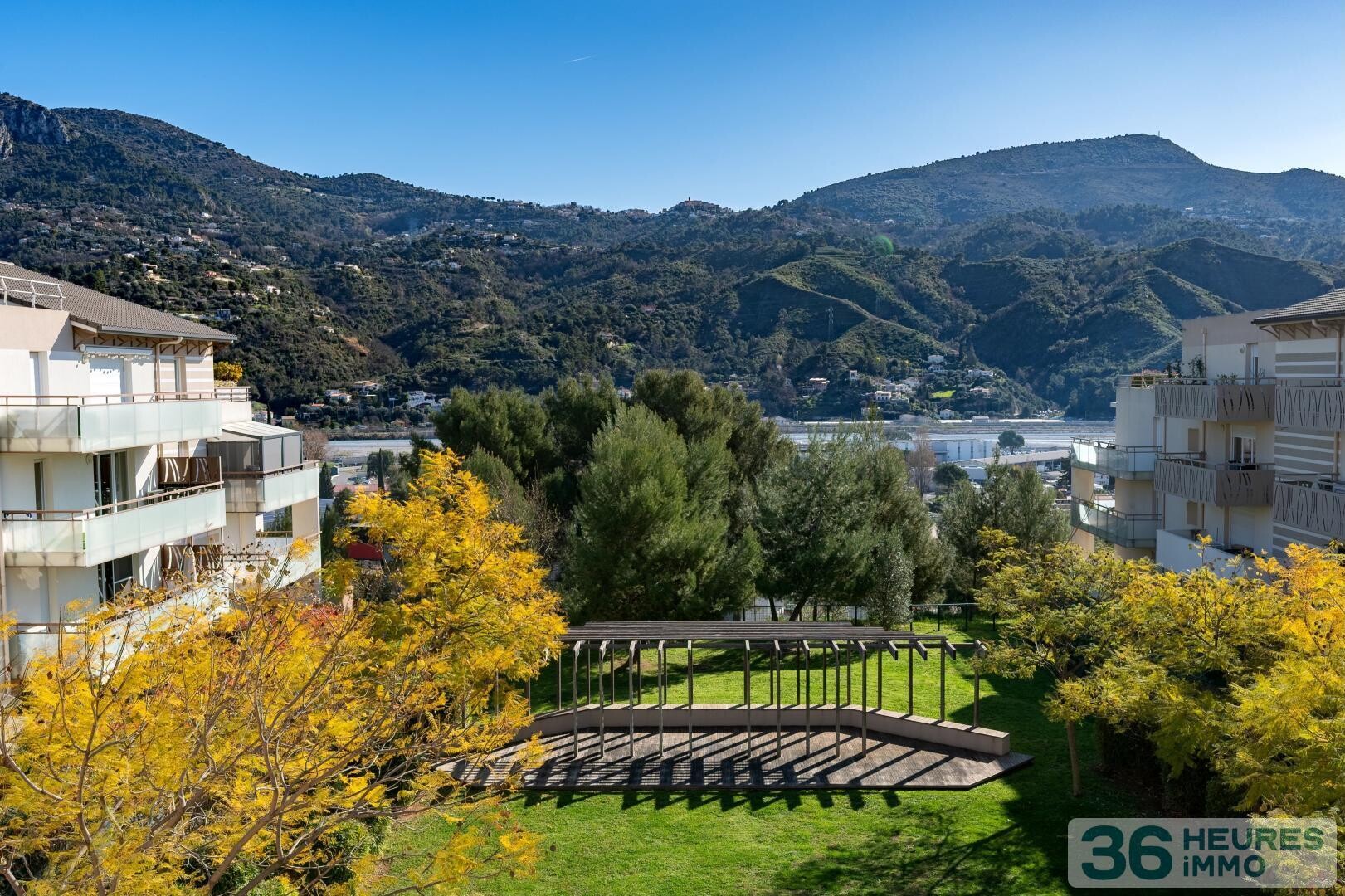 Appartement - Terrasse - Parkings