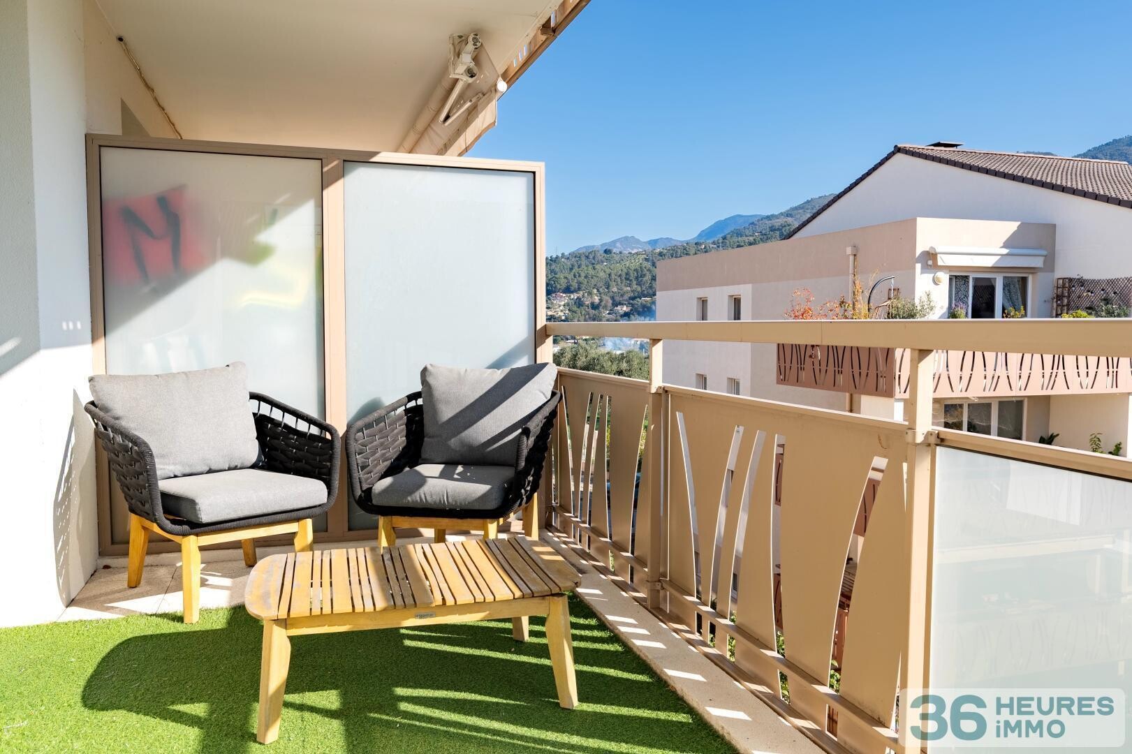 Appartement - Terrasse - Parkings